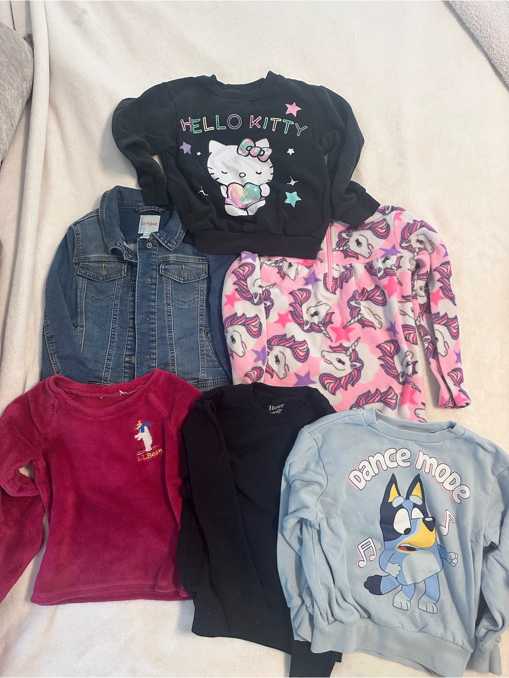 7 Piece a lot of sweatshirts, fleece, and jacket size 4/5